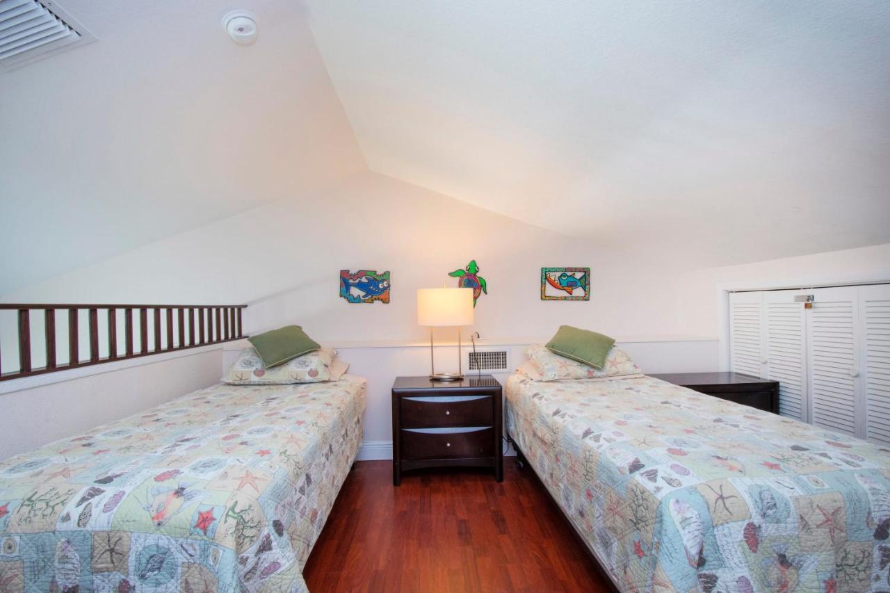 Beach Living At Island Pine Villas Blaw Τζώρτζταουν Εξωτερικό φωτογραφία